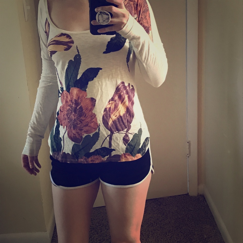 Floral shirt! American eagle. NWT